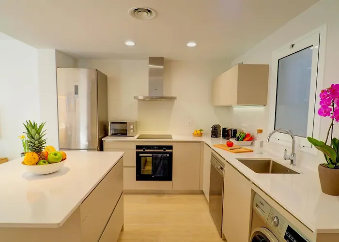 Apartmán Sebastian Patio By Hello Homes