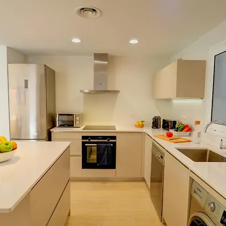 アパート Sebastian Patio By Hello Homes